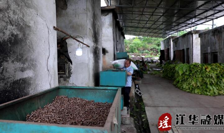 “綠色烘烤”助力煙農(nóng)提質(zhì)增收